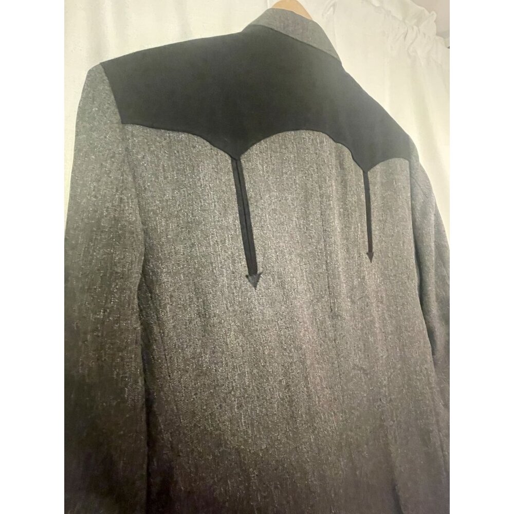 JA7053- Men’s Gray Blazer with Black Contrast Panels Two Button Structured Jacke - Picture 9 of 11